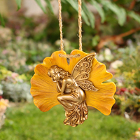 Ornement féerique suspendu en résine sur feuille de Ginkgo, figurine d'elfe dorée vintage, décoration murale à suspendre, prêt à être expédié