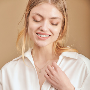 Collane di gioielli di moda per le donne <span class=keywords><strong>collana</strong></span> con ciondolo esagonale ipoallergenico in acciaio inossidabile <span class=keywords><strong>collana</strong></span> con disegno personalizzato per bambini - Product Image 6