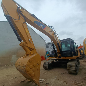 Mini-excavatrice 330D de 33 tonnes, modèle 2023, avec godet de terrassement de 1,65 m de capacité, moteur sur chenilles d'occasion - Product Image 3