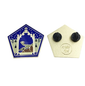 Precio al por mayor de fábrica Venta caliente Aleación de zinc Esmalte suave Gritty Insignia de PIN personalizada con embragues de mariposa - Product Image 6