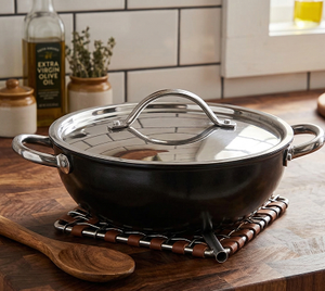 Poêle Kadai de Luxe en Aluminium Anodisé Rigide, Anti-Rayures, Robuste pour la Cuisine Quotidienne, les Plats Mélés et les Currys - Product Image 1