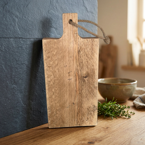 Planche à découper artisanale en bois de manguier, durable, pour cuisine, style rustique, plateau de service pour fromage et pain, plateau de préparation - Product Image 1