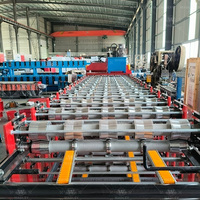 Machine professionnelle 3-en-1 pour tuiles de toiture, ligne de formage automatique de panneaux de toiture métalliques à trois couches pour entrepôts industriels