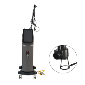 Machine à laser fractionné au CO2 verticale, graveur laser à tube de verre CO2 10,6 μm pour le rajeunissement de la peau et l'élimination de l'acné - Product Image 4