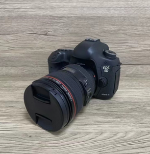 Cámaras Digitales Profesionales de Fotograma Completo Canon 5D Mark III Usadas al por Mayor con Lente 24-105mm F4 L IS USM SLR - Product Image 2
