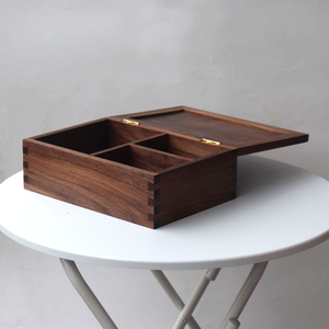 Boîte de rangement en noyer noir écologique faite à la main à trois compartiments avec couvercle rabattable, joint en queue d'aronde, <span class=keywords><strong>bois</strong></span> massif, style vintage, organisateur de bureau - Product Image 2