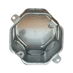 Caja de Conexiones Octagonal de Acero Galvanizado de 8.5 cm de Profundidad, 1.6 mm de Grosor, con Salidas de 3/4 y 1 Pulgada - Product Image 3