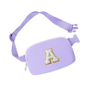 Riñonera pequeña impermeable para mujer con parches de letras personalizados, estilo moderno, para deportes y uso cruzado en el pecho - Product Image 1