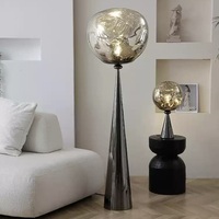 Lampe de sol Nordic Lava, abat-jour en acrylique doré de luxe avec base conique noire, LED réglable pour le salon/la chambre/la décoration d'hôtel