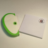 Bloc-notes de bureau auto-adhésif de haute qualité de 3*3 pouces avec logo personnalisé Papier promotionnel pour les hôtels, les écoles et les entreprises