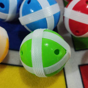 ألعاب حفلات داخلية خارجية 29 "مزدوجة الوجهين ألعاب كبيرة قابلة للطي من القماش الناعم للأطفال مع 12 كرة لاصقة - Product Image 4