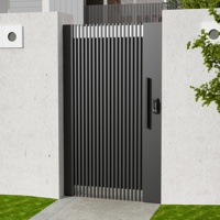 Portes métalliques en aluminium de jardin de villa plus solides et plus sûres Livraison rapide Maison extérieure Porte de cour en métal Matériau personnalisé
