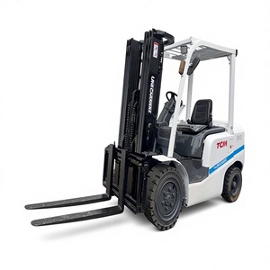 Minicargadora TCM de 3 Toneladas Usada, Modelo FD30, con Mástil de 3 Etapas, en Oferta - Product Image 1