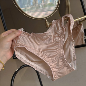 Intima da donna mutandine da ragazza Color crema Champagne satinato con scritte a triangolo a vita media bassa in tinta unita <span class=keywords><strong>perizoma</strong></span> di seta di ghiaccio sottile - Product Image 2