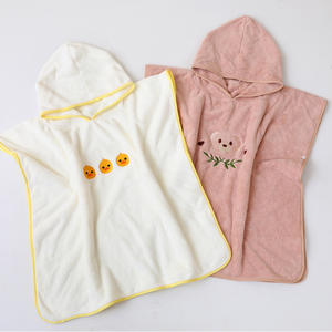 <span class=keywords><strong>Accappatoio</strong></span> con Cappuccio in Pile Corallo Ricamato con Orsetto Cartoon per Neonati, Asciugamano <span class=keywords><strong>da</strong></span> Bagno Assorbente, Taglie per Baby Shower - Product Image 1