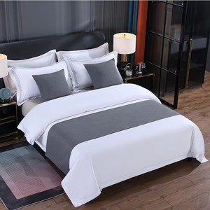 Venta al por mayor Ganga Hoteles Lujo Personalizado Camino de cama Colchas elegantes Camino de cama Acompañado de almohadas Juego de cama Hotel Runner - Product Image 1
