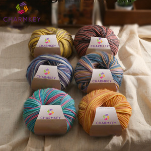 Charmkey Espaço Tingido Cor Fio 100% Lã Fancy Knitting Fios <span class=keywords><strong>Chunky</strong></span> <span class=keywords><strong>Merino</strong></span> Lã Fios para Crochet - Product Image 1