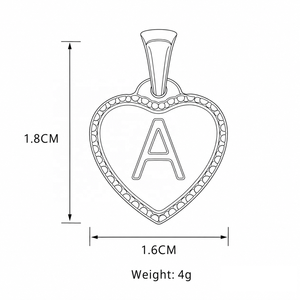 Colgante con inicial de corazón estilo Milgrain |   Colgante de Letra del Alfabeto de Doble Cara, Chapado en Oro PVD de 18K, en Acero Inoxidable |   Resistente al agua y duradero - Product Image 6