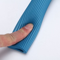Approvisionnement en usine personnaliser tuyau en mousse de caoutchouc souple avec bande Surface éponge mousse poignée de porte couverture poignée Flexible poignée en caoutchouc