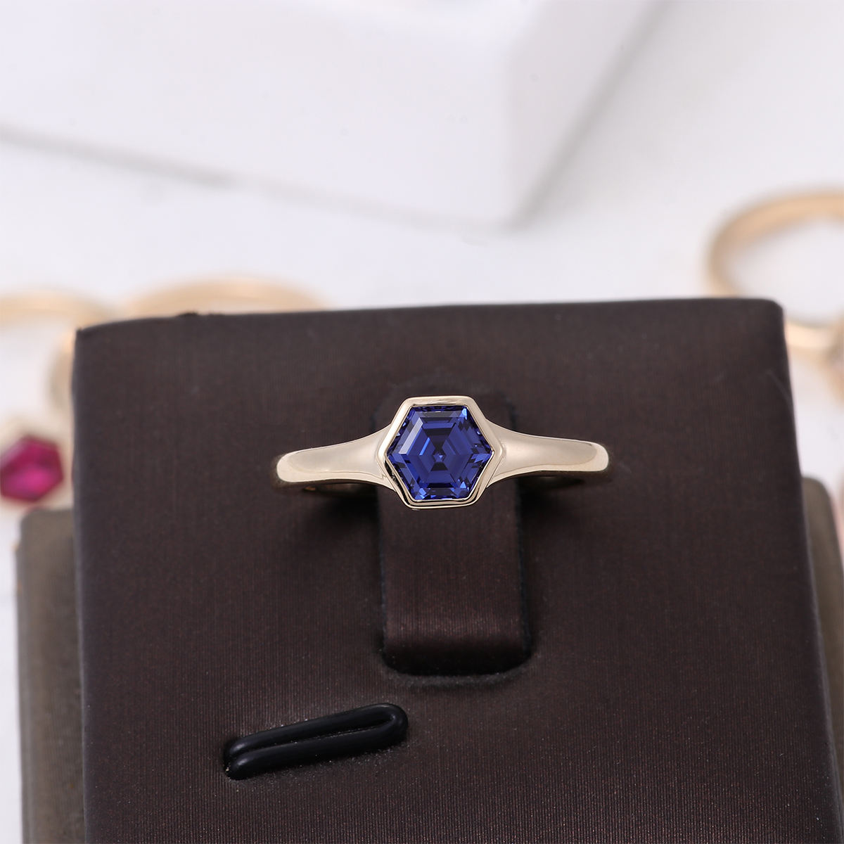 ทอง 14k+แซฟไฟร์แล็บ 2.4 กะรัต