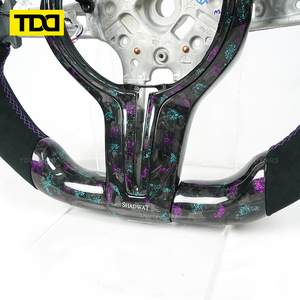Volant en fibre de carbone forgé TDD Real Nine Light LED compatible avec BMW Série F - Product Image 3