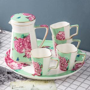 Set di tazze da tè Royal Garden Flower set di tazze da caffè e da tè con farfalla in porcellana Fine Bone China di lusso - Product Image 1