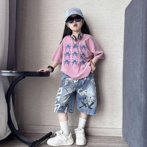 Set Abbigliamento Estivo 2026 per Ragazze Adolescenti: <span class=keywords><strong>Camicia</strong></span> Casual Rosa con Stampa Fiocchi Blu + Shorts in <span class=keywords><strong>Denim</strong></span> Tie-Dye, Completo 2 Pezzi - Product Image 1