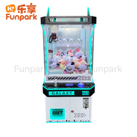 Funpark Nouveau Design Machine à griffes en métal pour poupées, Jeu d'arcade à monnayeur, Version anglaise, Mini format, Garantie 1 an pour Centres d'attractions