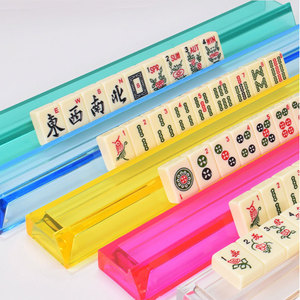 แท่นวางไพ่และตัวดันไพ่อะคริลิคหลากสีสัน – ความยาว 405 มม. สำหรับผู้เล่นไพ่นกกระจอกแบบอเมริกัน - Product Image 1