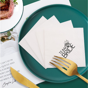 50 serviettes de table pour mariage, serviettes en papier imprimées « Team Bride » pour la décoration de mariage, cadeaux et faveurs en gros pour enterrement de vie de jeune fille - Product Image 1
