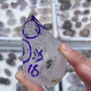 Großhandel Roher Kristallstab Natürliche Bewegliche Wasserblasen Enhydro Quarz Kristallspitze für Meditation & Dekoration - Product Image 4