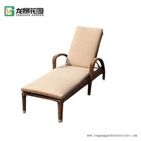Mobilier de plage en rotin personnalisé chaise longue pour piscine extérieure chaise de soleil chaise longue en osier PE