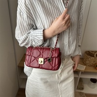 Sac pour femme, nouveau sac à bandoulière de luxe, couleur unie, élégant, avec chaîne, petit sac carré à porter sous le bras