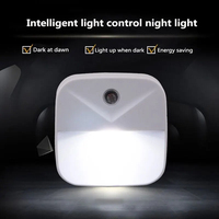 Veilleuse LED, capteur de lumière intelligent sans fil à brancher sur prise EU, lumière murale 220V pour couloirs, salles de bain, halls d'entrée