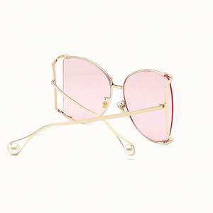 Gafas de Sol Cuadradas Extra Grandes con Logotipo Personalizado, Gafas de Sol de Moda para Mujer con Montura Grande y Lentes Transparentes - Product Image 5