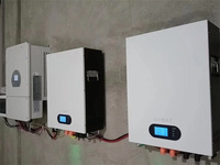 Rencontrez la batterie murale au lithium Lifepo4 électricité domestique 48v 100ah 200ah 5kwh 10 kwh cuivre IP65 tout-en-un RS485 5 ~ 10 Kwh