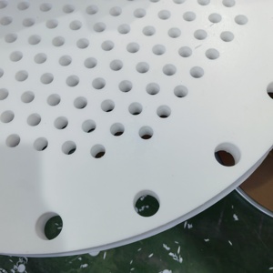 <span class=keywords><strong>Feuille</strong></span> <span class=keywords><strong>perforée</strong></span> en PTFE à faible friction personnalisable avec des trous uniformes, plaque filtrante en PTFE fabriquée sur mesure - Product Image 1