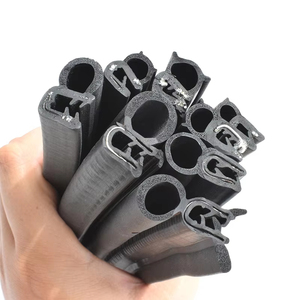 Bandes <span class=keywords><strong>d</strong></span>'étanchéité en caoutchouc EPDM adhésif résistant à l'usure à prix réduit Traitement de coupe de joint de porte de Garage de Ventilation par choc thermique - Product Image 3