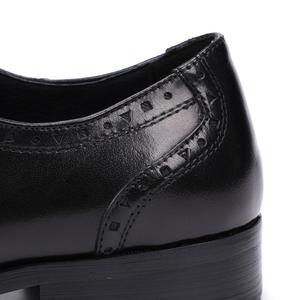 Chaussures en cuir pour hommes de haute qualité, style Oxford, à lacets, best-sellers, pouvant être portées toute l'année et adaptées aux hommes. - Product Image 4