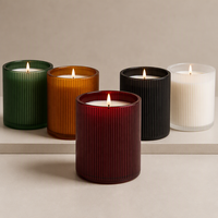 Grüne Gerippte Glas-Duftkerze mit Natürlichem Sojawachs Langanhaltende Aromatherapie-Flamme für Heimdekoration & Gedankenvolle Partygeschenke