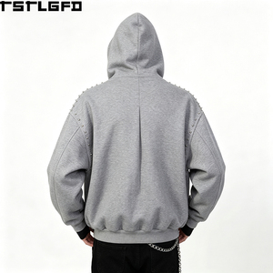 Sudadera con capucha y cremallera OEM/ODM, gris jaspeado, con remaches metálicos, cuello alto, corte holgado, estilo urbano, venta al por mayor - Product Image 3