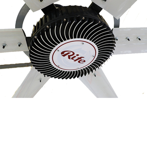 Ventilateur de plafond HVLS de grande taille, 6 pales longues en aluminium blanches, faible bruit, grand volume, pour la circulation d'air dans les centres de distribution logistique HVLS - Product Image 3