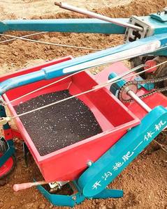 Machine agricole polyvalente diesel autoportée pour l'application d'<span class=keywords><strong>engrais</strong></span>, le désherbage et le buttage - Product Image 6