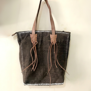 Bolsos de Seda de Cactus Hechos a Mano y Personalizables con Cierre de Cremallera para Deporte y Viajes - Product Image 3