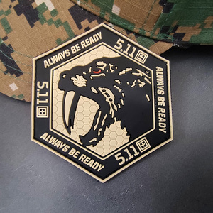 <span class=keywords><strong>Patch</strong></span> en caoutchouc PVC 3D écologique Tiger à dents de sabre avec crochet - <span class=keywords><strong>Patch</strong></span> de vêtement personnalisable - Product Image 5