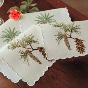 Serviette de cocktail en lin avec motif de pomme de pin |   Serviette de table réutilisable en lin 100% naturel de qualité supérieure, écologique, motif pomme de pin - Product Image 1