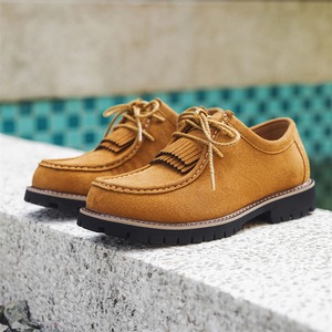 รองเท้าลำลองหนังกลับสไตล์ใหม่สำหรับผู้ชาย รุ่นเพิ่มความสูง แต่งพู่ห้อย แบบหุ้มข้อต่ำ - Product Image 1