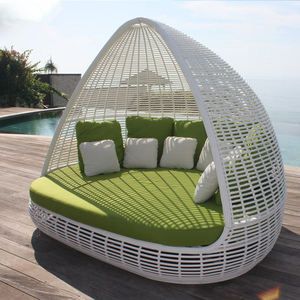 Chaise longue <span class=keywords><strong>de</strong></span> <span class=keywords><strong>jardin</strong></span> en rotin tressé en forme <span class=keywords><strong>de</strong></span> cocon, structure en aluminium, design contemporain résistant aux intempéries, coussin lavable, garantie 2 ans - Product Image 6