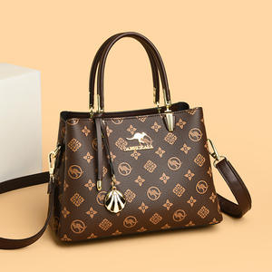 Bolso de Mano Plegable para Mujer, Estilo Moderno 2026 Hecho con material de PU de alta calidad. Diseño Antirrobo y Duradero. Cierre de cremallera. - Product Image 1