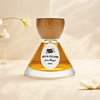 Botol Parfum Kaca Mewah Custom Segitiga 30ml 50ml 100ml dengan Tutup Kayu Bulat Hitam Coklat